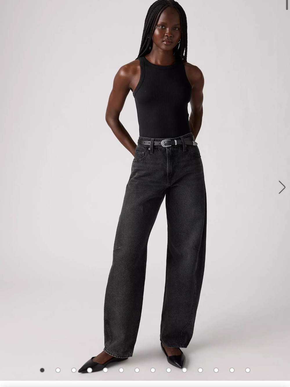 Baggy dad barrel woman’s jeans